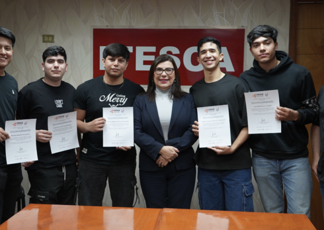 Estudiantes de ITESCA hacen historia en torneo nacional de eSports